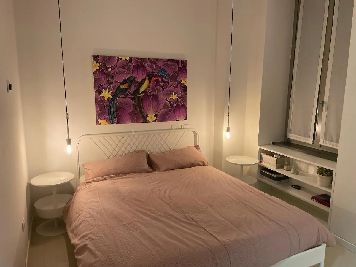 L'Arche Canonica - Pretty Little House Apartment Milan Italy