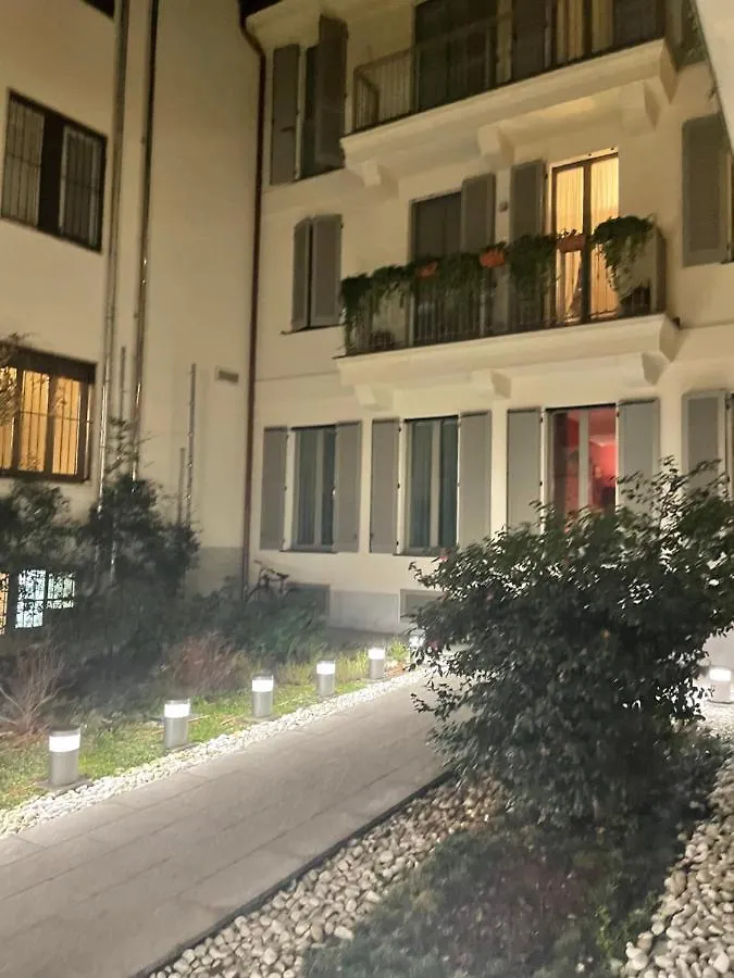 L'Arche Canonica - Pretty Little House Apartment Milan Italy
