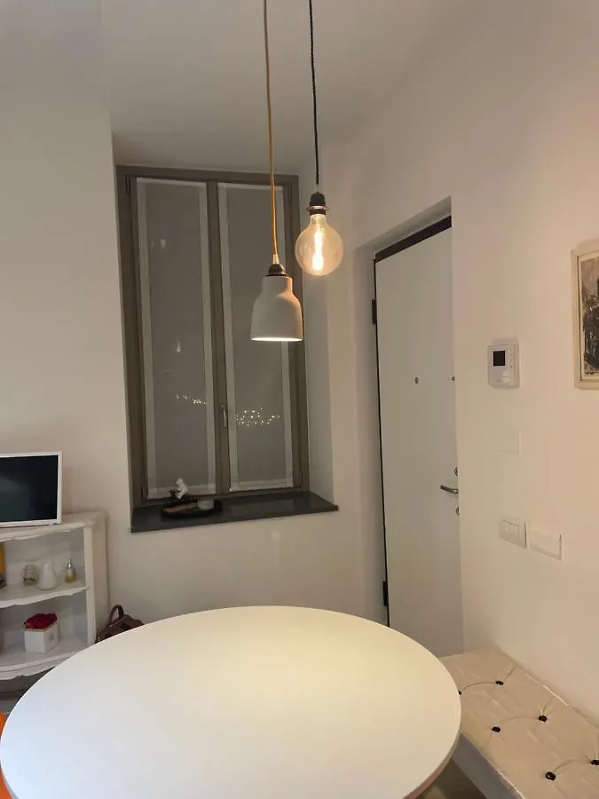 L'Arche Canonica - Pretty Little House Apartment Milan Italy